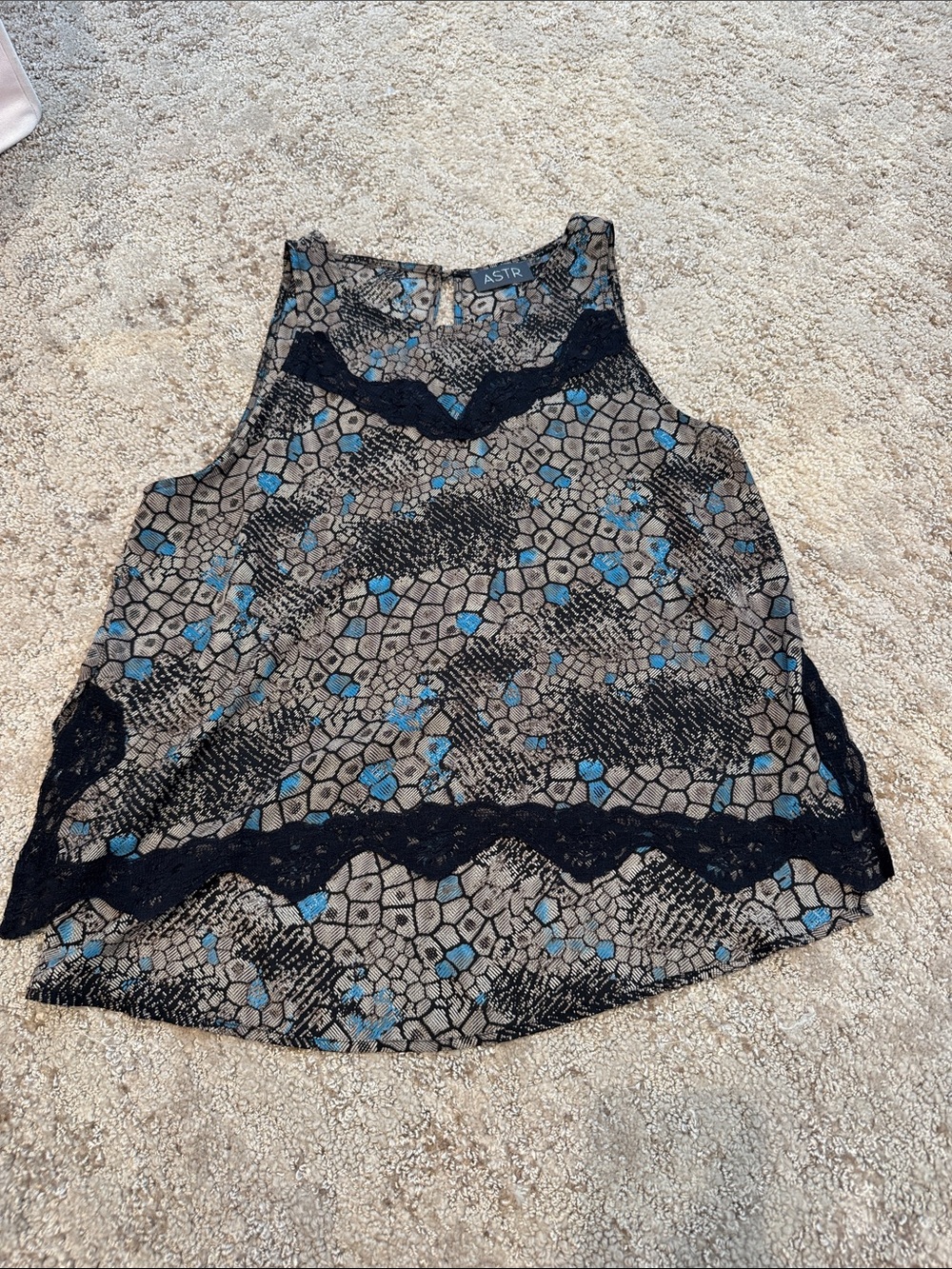 ASTR Beige Floral Mosaic Lace-Trim Camisole with Blue Accents